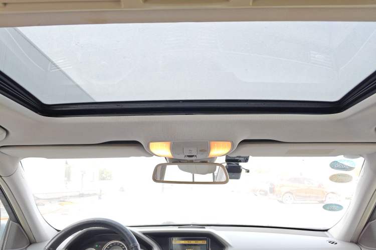 Used Mercedes-Benz E-Class 2010 E 260 L CGI Elegant Model Headliner