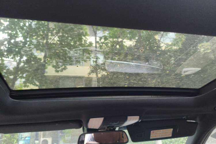 Used Mercedes-Benz E-Class 2010 E 300 L Fashion Model Headliner
