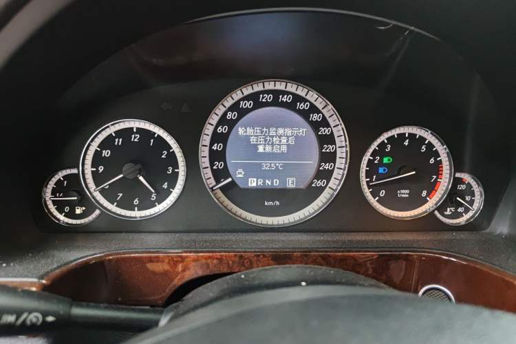 Used Mercedes-Benz E-Class 2010 E 260 L CGI Elegant Model Instrument Cluster