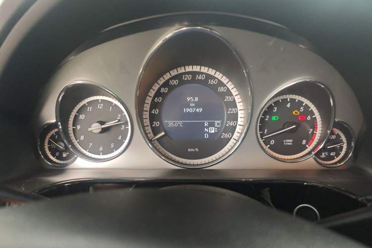 Used Mercedes-Benz E-Class 2010 E 300 Fashion Luxury Edition Instrument Cluster
