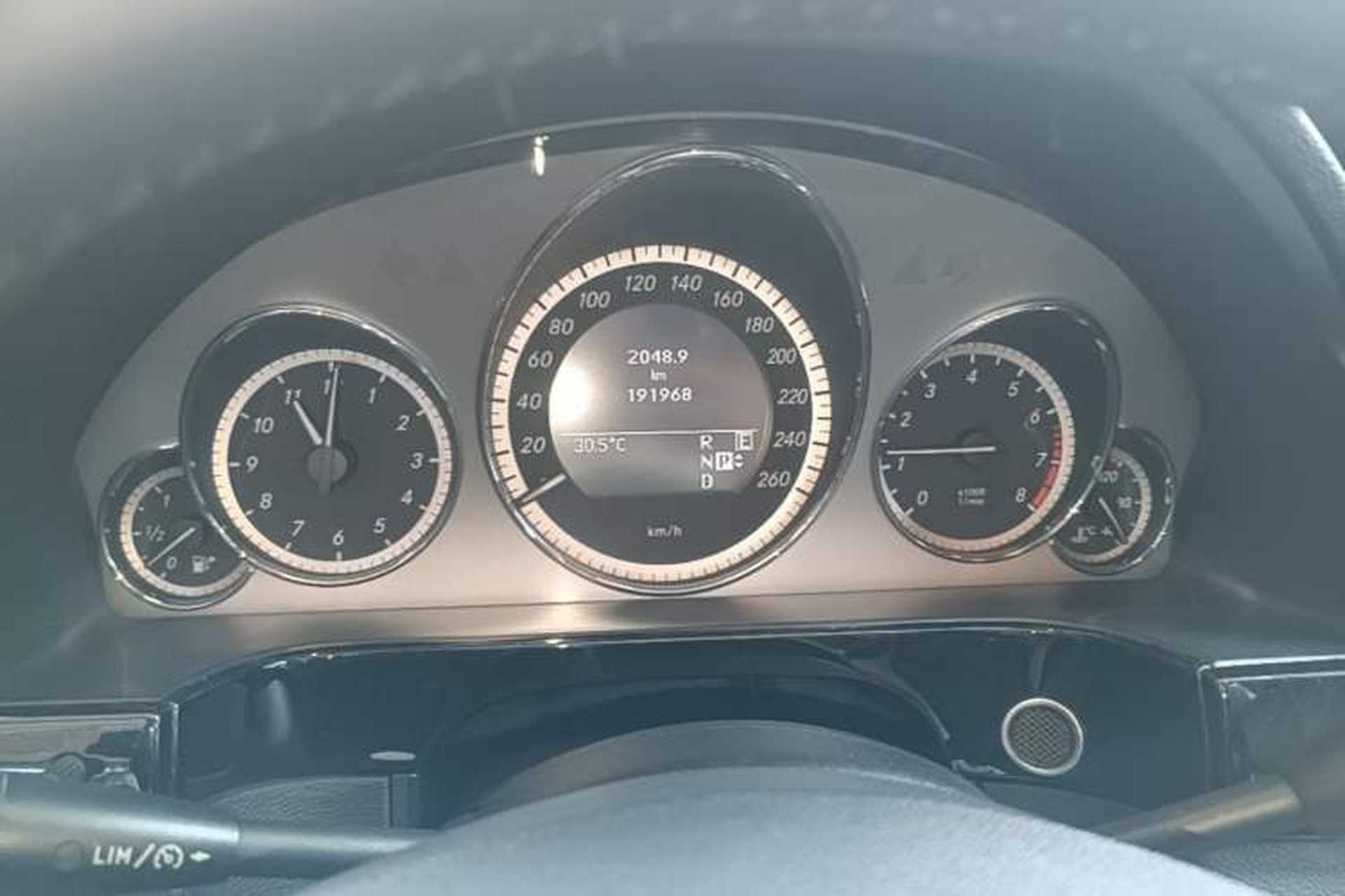 Used Mercedes-Benz E-Class 2010 E 300 L Fashion Model Instrument Cluster