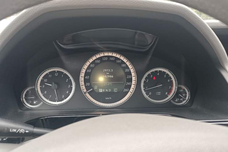 Used Mercedes-Benz E-Class 2010 E 200 CGI Elegant Model Instrument Cluster