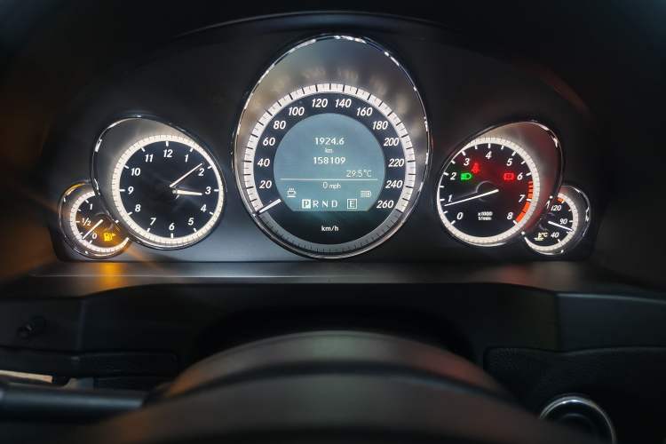 Used Mercedes-Benz E-Class 2010 E 260 CGI Convertible Instrument Cluster