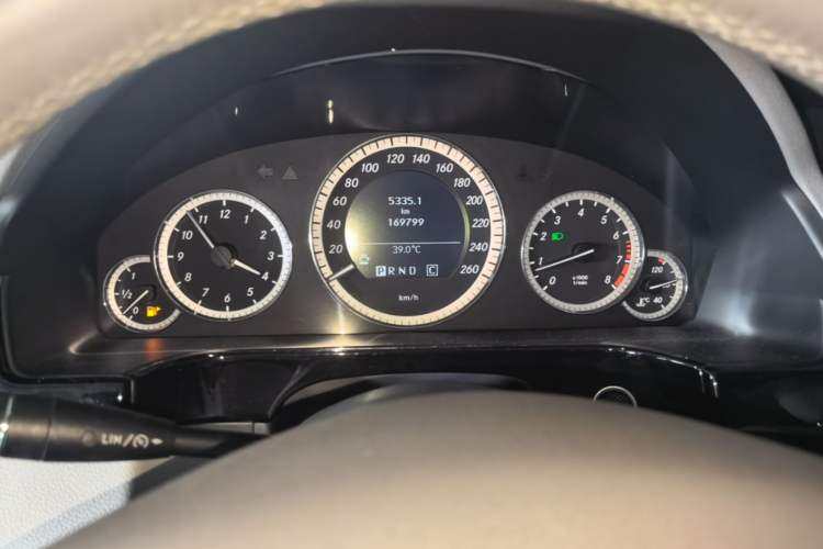 Used Mercedes-Benz E-Class 2010 E 200 CGI Elegant Model Instrument Cluster