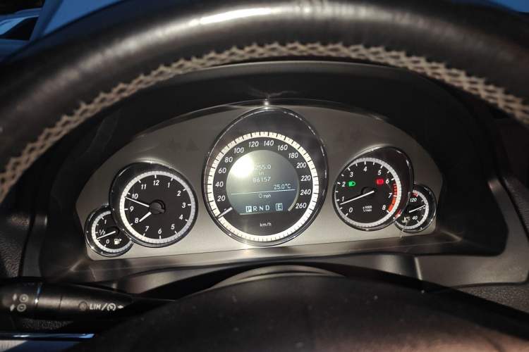 Used Mercedes-Benz E-Class 2010 E 260 CGI Convertible Instrument Cluster