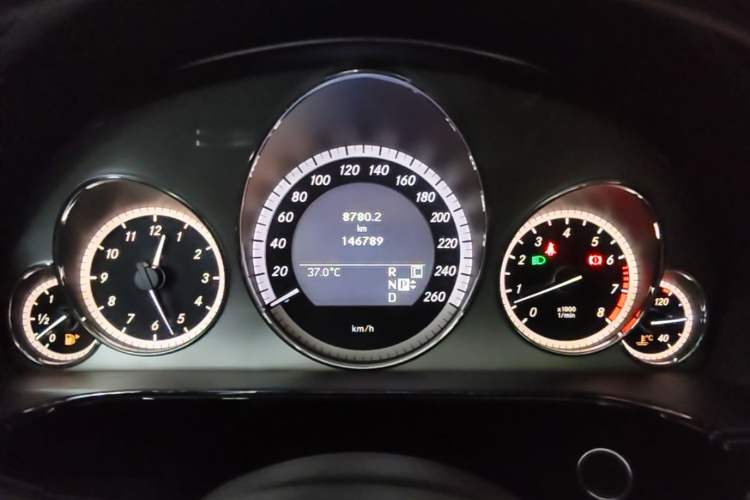 Used Mercedes-Benz E-Class 2010 E 300 Fashion Luxury Edition Instrument Cluster