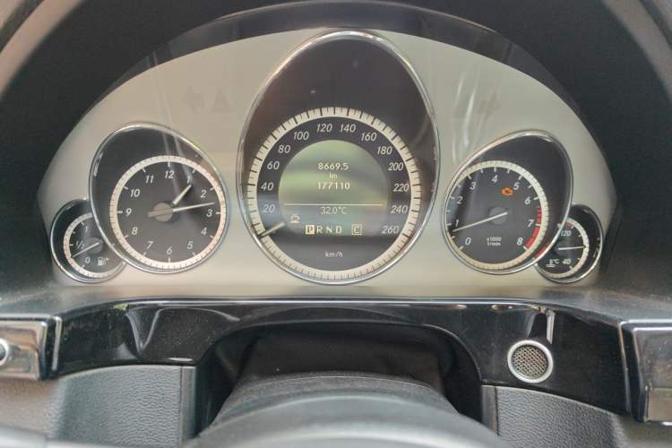 Used Mercedes-Benz E-Class 2010 E 260 CGI Fashion Model Instrument Cluster