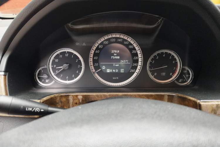 Used Mercedes-Benz E-Class 2010 E 200 CGI Elegant Model Instrument Cluster