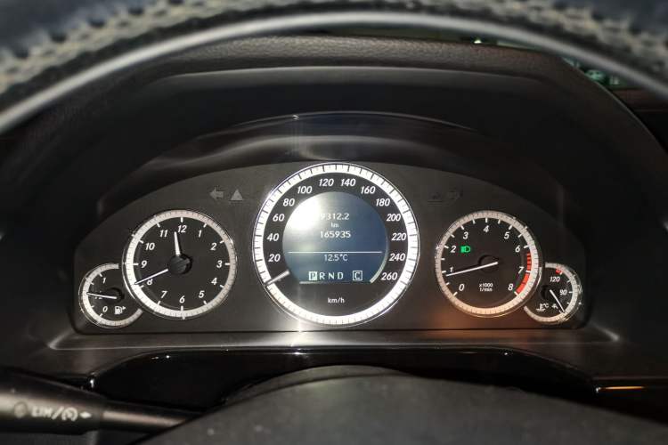 Used Mercedes-Benz E-Class 2010 E 260 CGI Fashion Model Instrument Cluster