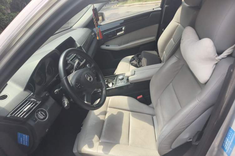 Used Mercedes-Benz E-Class 2010 E 300 L Fashion Model Left Front Seat