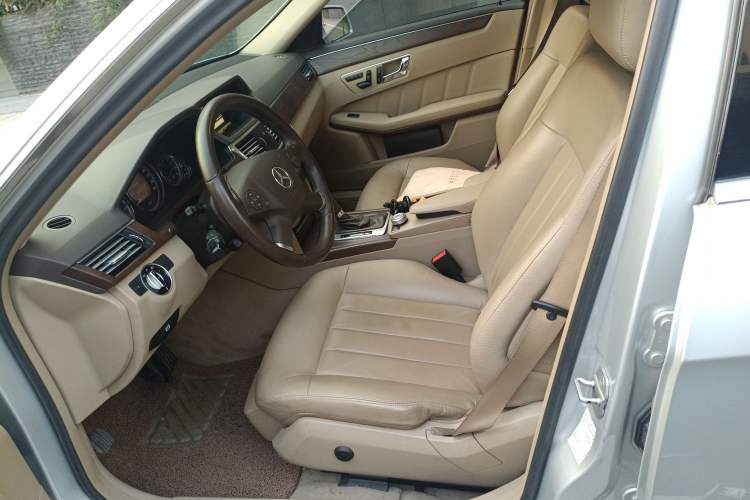 Used Mercedes-Benz E-Class 2010 E 200 CGI Elegant Model Left Front Seat