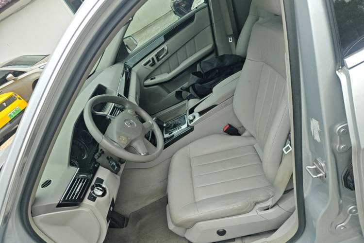 Used Mercedes-Benz E-Class 2010 E 200 CGI Elegant Model Left Front Seat