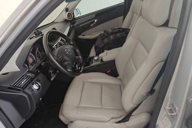 Used Mercedes-Benz E-Class 2010 E 300 Elegant Luxury Edition Left Front Seat