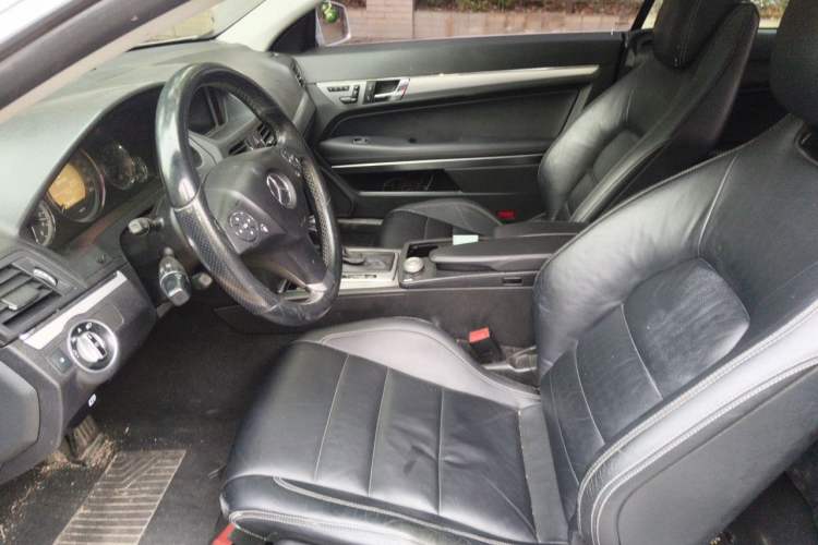 Used Mercedes-Benz E-Class 2010 E 260 CGI Coupe Left Front Seat