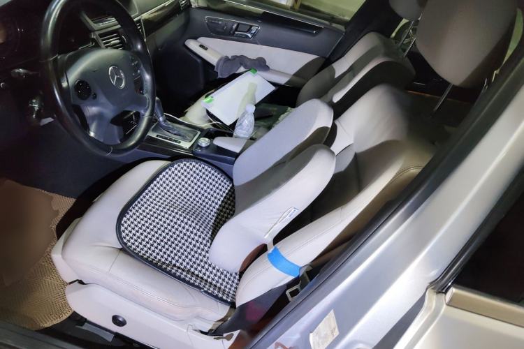 Used Mercedes-Benz E-Class 2010 E 260 CGI Fashion Model Left Front Seat