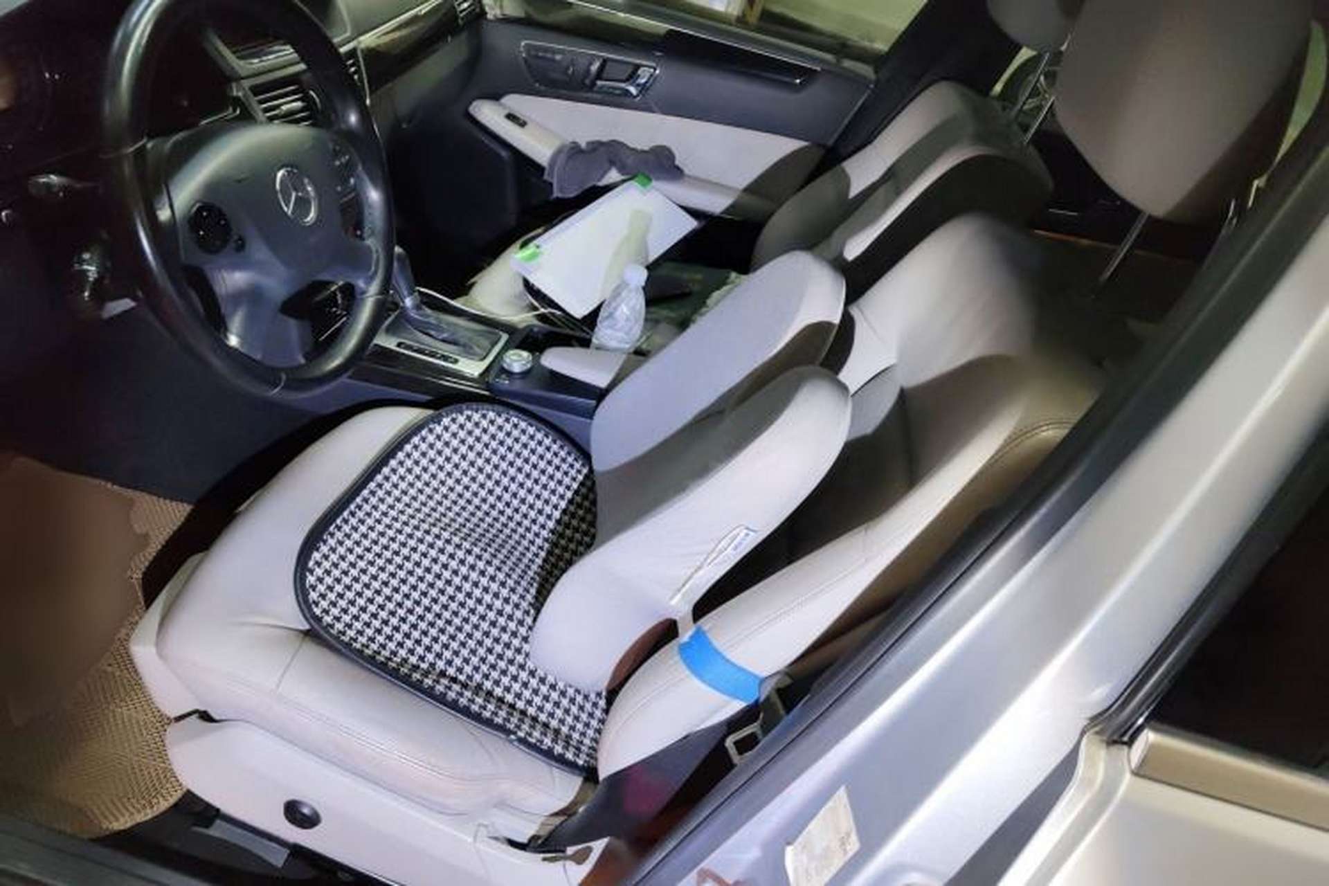 Used Mercedes-Benz E-Class 2010 E 260 CGI Fashion Model Left Front Seat