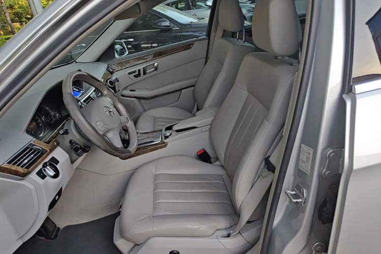 Used Mercedes-Benz E-Class 2010 E 200 CGI Elegant Model Left Front Seat
