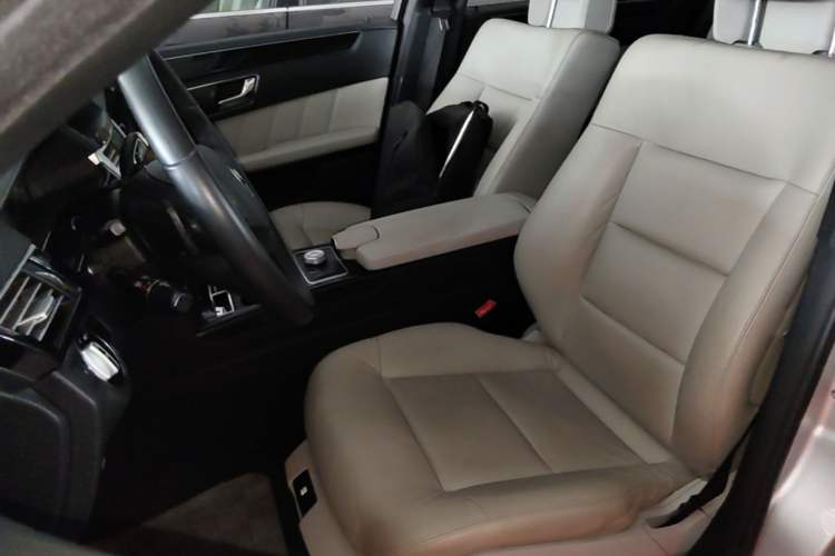 Used Mercedes-Benz E-Class 2010 E 300 Fashion Luxury Edition Left Front Seat