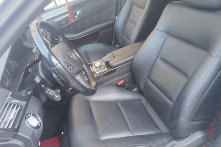 Used Mercedes-Benz E-Class 2010 E 300 Fashion Luxury Edition Left Front Seat