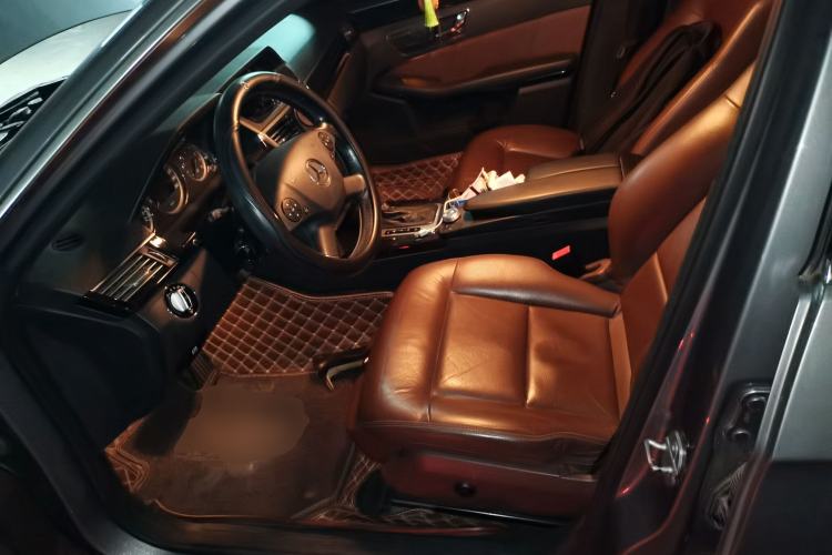 Used Mercedes-Benz E-Class 2010 E 260 CGI Fashion Model Left Front Seat