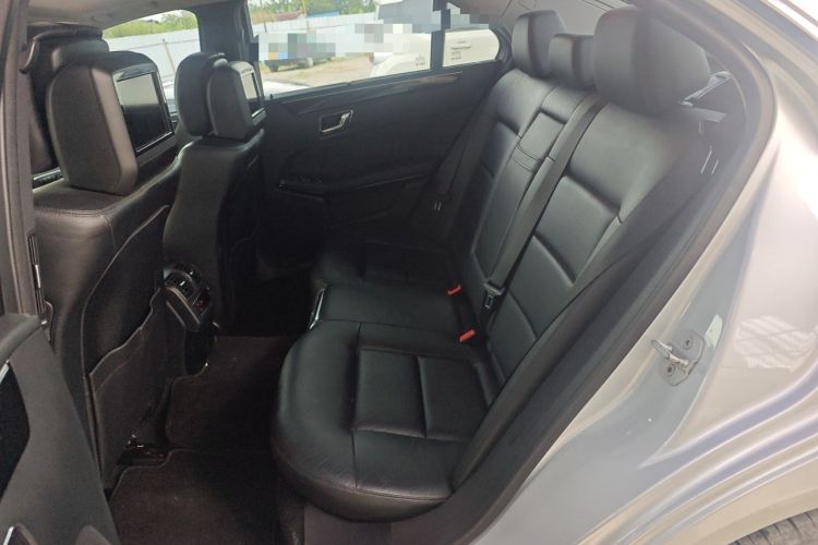 Used Mercedes-Benz E-Class 2010 E 300 Fashion Luxury Edition Left Rear Seat