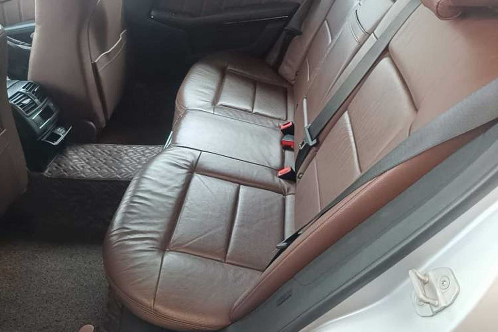 Used Mercedes-Benz E-Class 2010 E 300 L Fashion Model Left Rear Seat