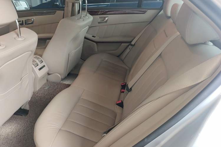 Used Mercedes-Benz E-Class 2010 E 200 CGI Elegant Model Left Rear Seat