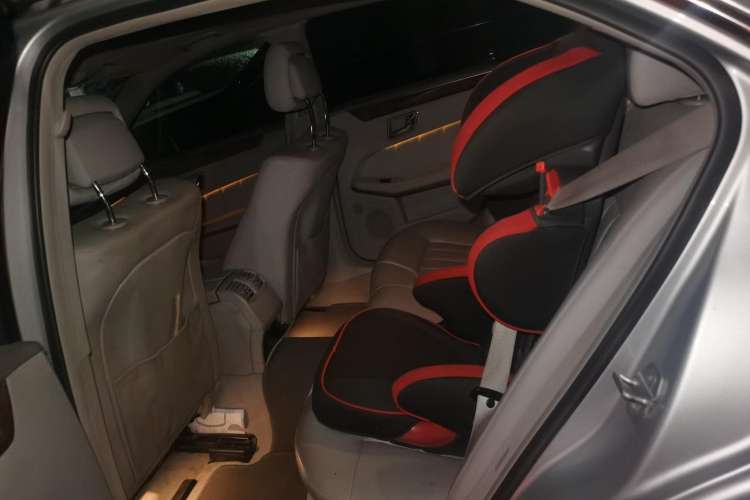 Used Mercedes-Benz E-Class 2010 E 200 CGI Elegant Model Left Rear Seat