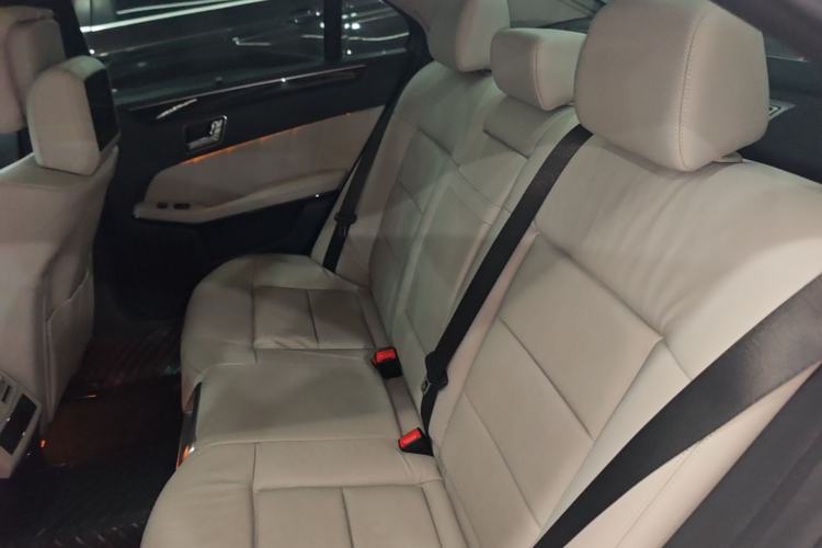 Used Mercedes-Benz E-Class 2010 E 300 Fashion Luxury Edition Left Rear Seat