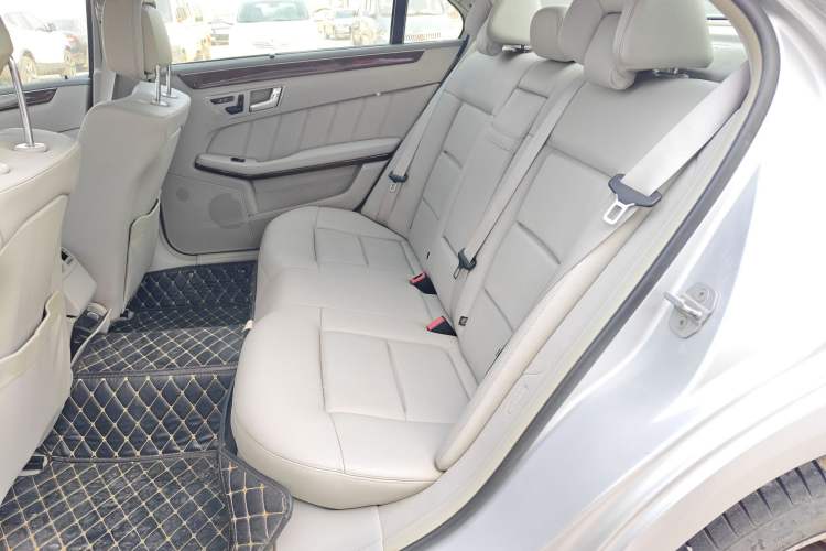 Used Mercedes-Benz E-Class 2010 E 260 L CGI Elegant Model Left Rear Seat