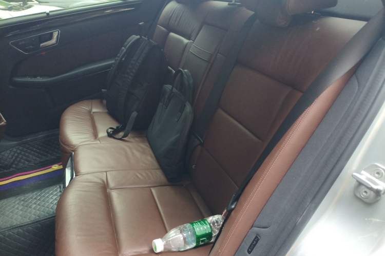 Used Mercedes-Benz E-Class 2010 E 300 L Fashion Model Left Rear Seat