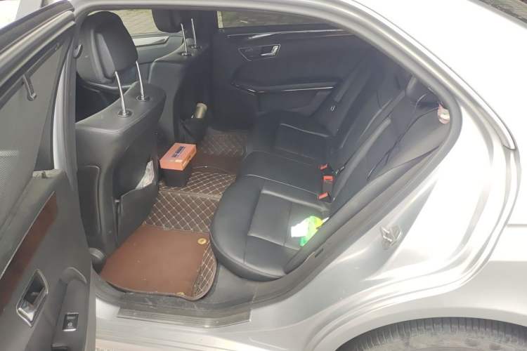 Used Mercedes-Benz E-Class 2010 E 260 L CGI Elegant Model Left Rear Seat