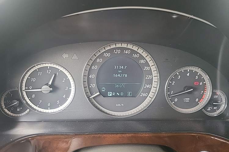 Used Mercedes-Benz E-Class 2010 E 260 L CGI Elegant Model Odometer Close Up