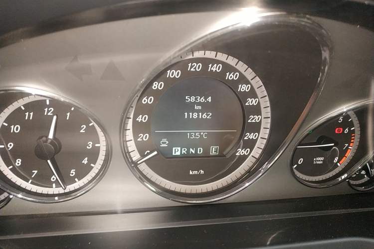 Used Mercedes-Benz E-Class 2010 E 260 CGI Convertible Odometer Close Up