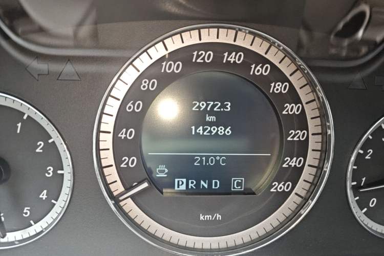 Used Mercedes-Benz E-Class 2010 E 200 CGI Elegant Model Odometer Close Up