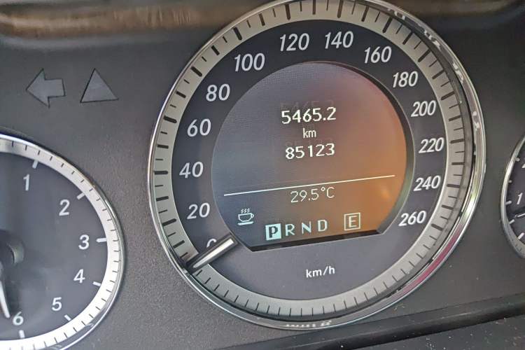 Used Mercedes-Benz E-Class 2010 E 200 CGI Elegant Model Odometer Close Up