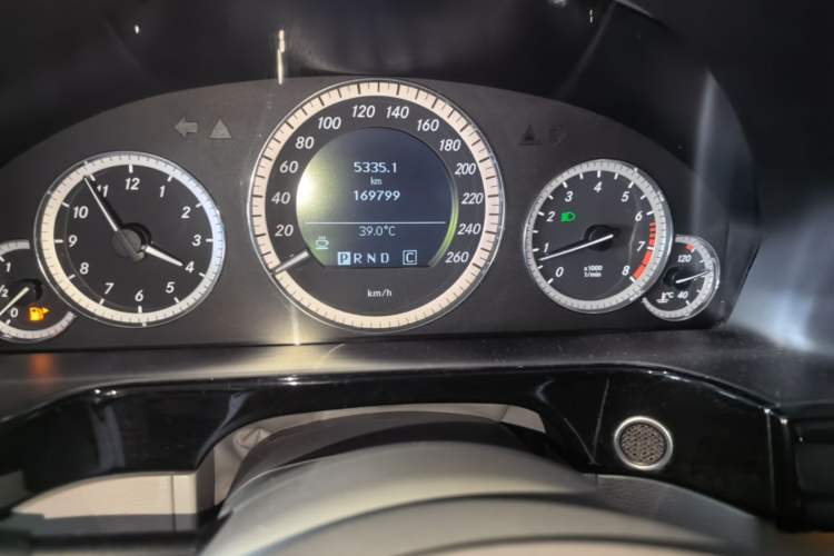 Used Mercedes-Benz E-Class 2010 E 200 CGI Elegant Model Odometer Close Up