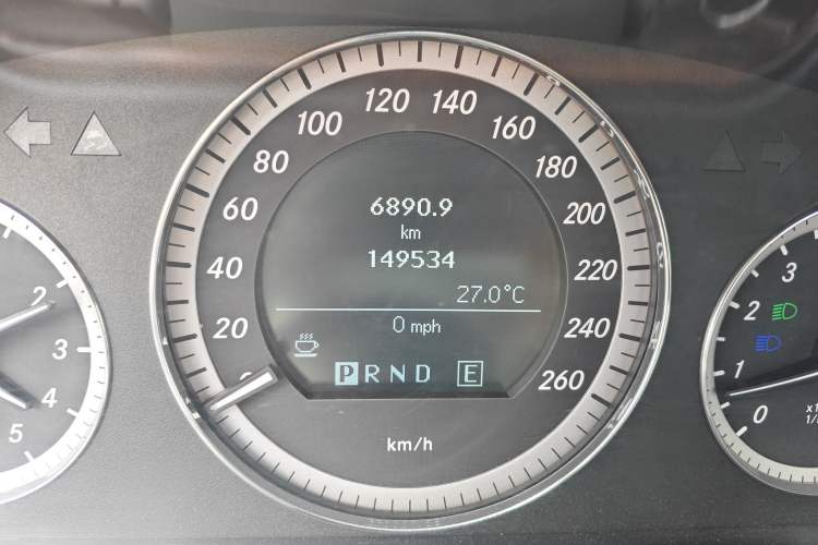 Used Mercedes-Benz E-Class 2010 E 260 L CGI Elegant Model Odometer Close Up