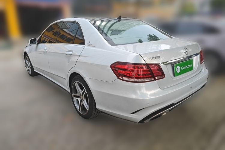 Used Mercedes-Benz E-Class 2010 E 200 CGI Elegant Model Rear Left 45 Deg