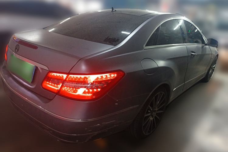 Used Mercedes-Benz E-Class 2010 E 260 CGI Coupe Rear Right 45 Deg