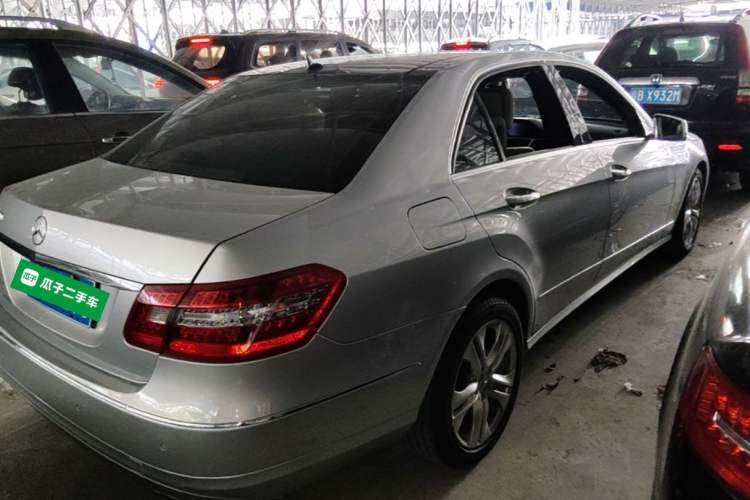 Used Mercedes-Benz E-Class 2010 E 300 Fashion Luxury Edition Rear Right 45 Deg