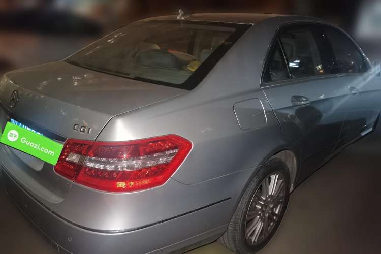 Used Mercedes-Benz E-Class 2010 E 200 CGI Elegant Model Rear Right 45 Deg