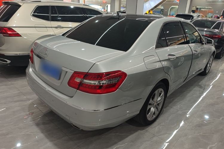 Used Mercedes-Benz E-Class 2010 E 300 Fashion Luxury Edition Rear Right 45 Deg
