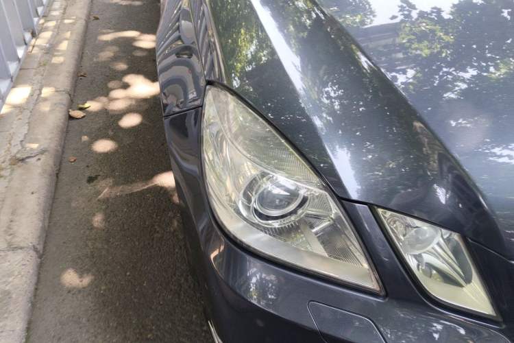 Used Mercedes-Benz E-Class 2010 E 300 Elegant Luxury Edition Right Front Headlight