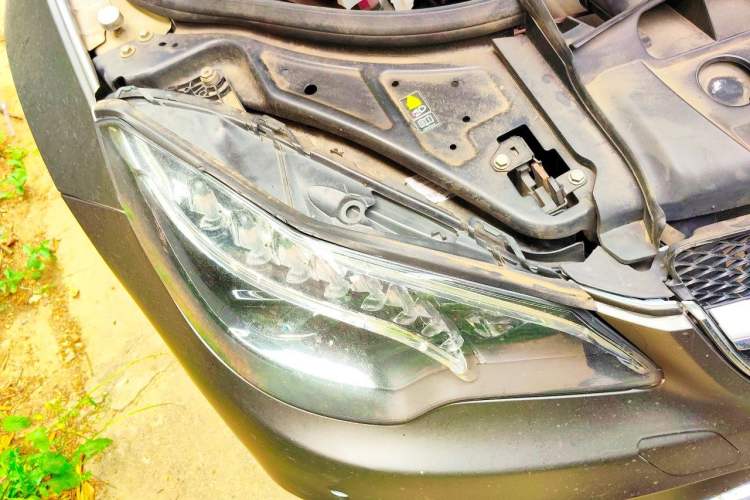 Used Mercedes-Benz E-Class 2010 E 260 CGI Coupe Right Front Headlight
