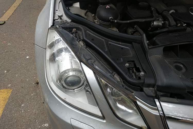 Used Mercedes-Benz E-Class 2010 E 260 CGI Convertible Right Front Headlight