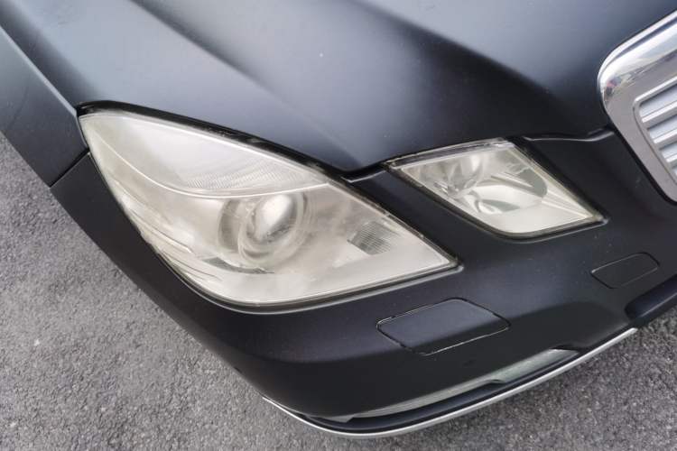 Used Mercedes-Benz E-Class 2010 E 260 L CGI Elegant Model Right Front Headlight