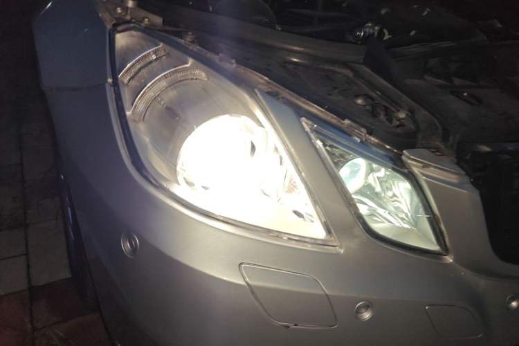 Used Mercedes-Benz E-Class 2010 E 260 CGI Convertible Right Front Headlight
