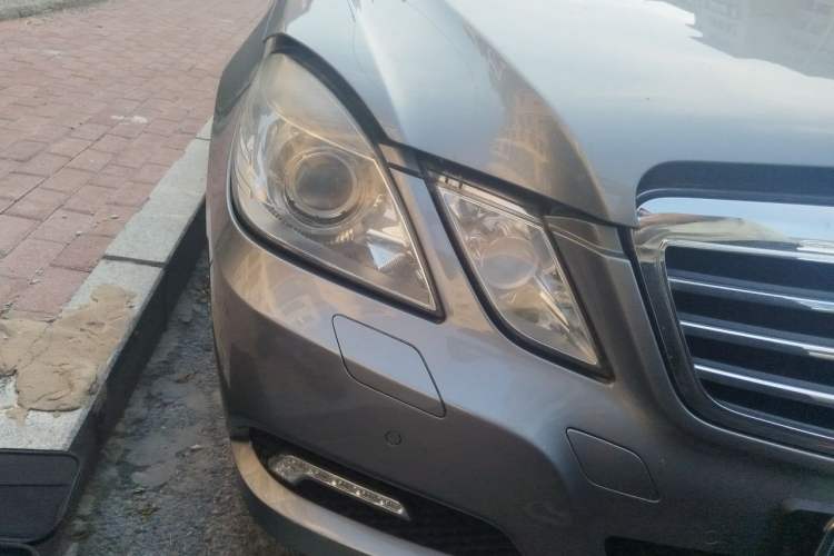 Used Mercedes-Benz E-Class 2010 E 300 Fashion Luxury Edition Right Front Headlight