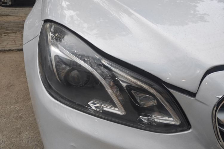 Used Mercedes-Benz E-Class 2010 E 200 CGI Elegant Model Right Front Headlight